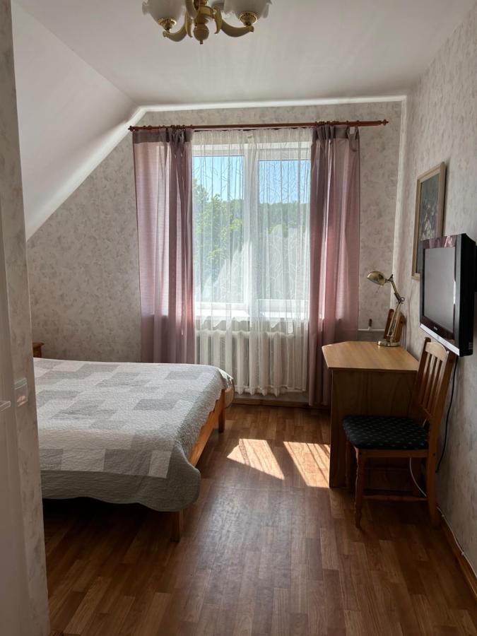 Radi Hotel Brocēni Exterior foto